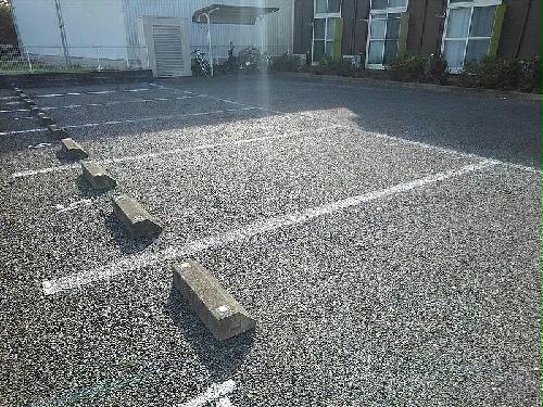 2/3 駐車場