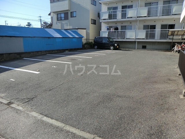 22/26 駐車場