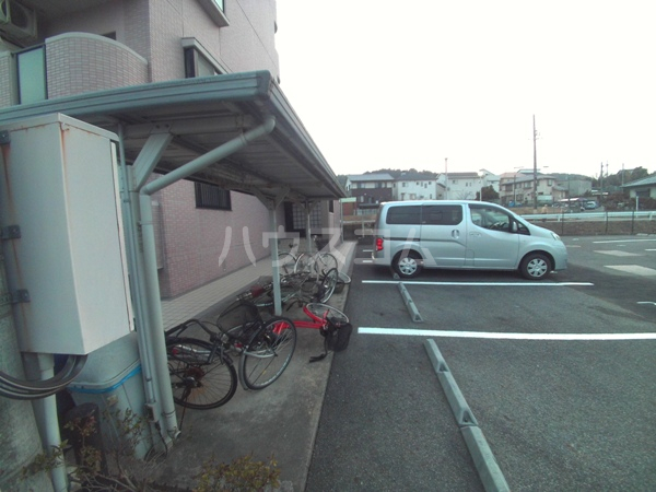 16/25 駐車場