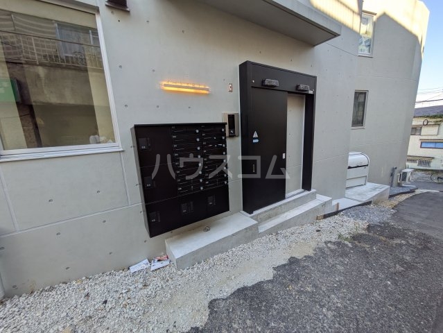 19/29 エントランス