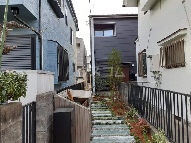 29/30 エントランス