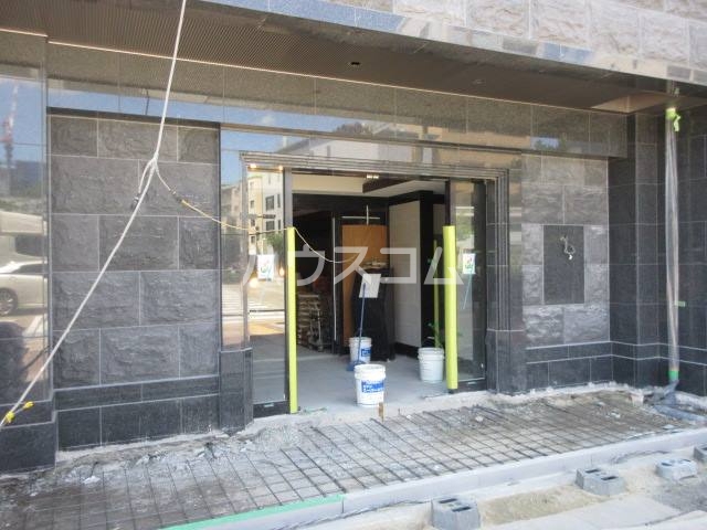 21/28 エントランス