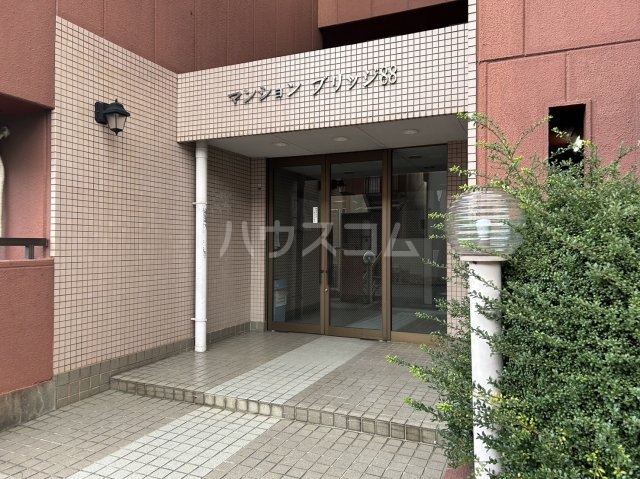 20/29 エントランス