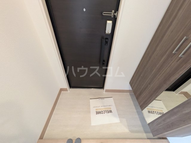 16/30 玄関