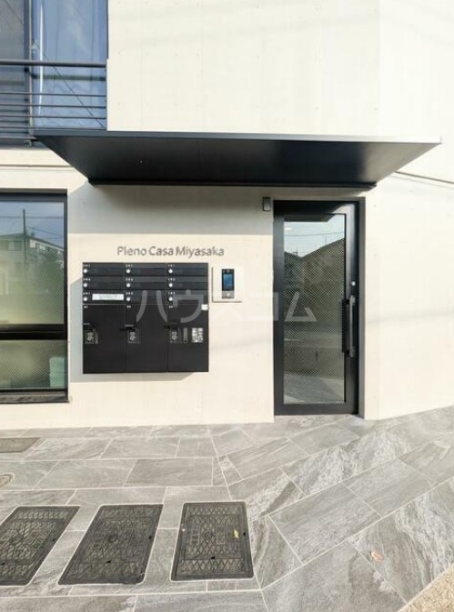 15/26 エントランス