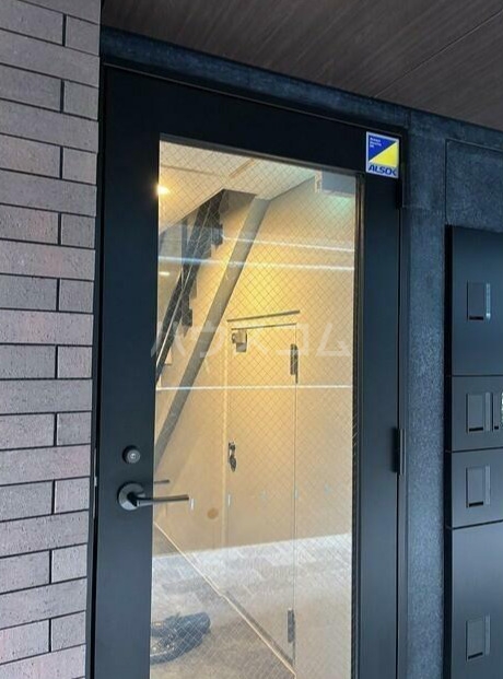 14/23 エントランス