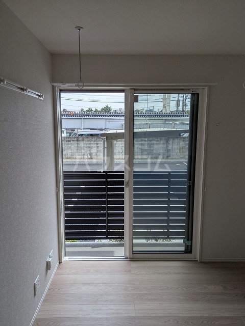 28/30 エントランス