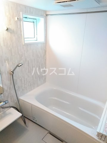 13/30 浴室