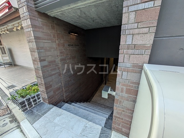 21/28 エントランス