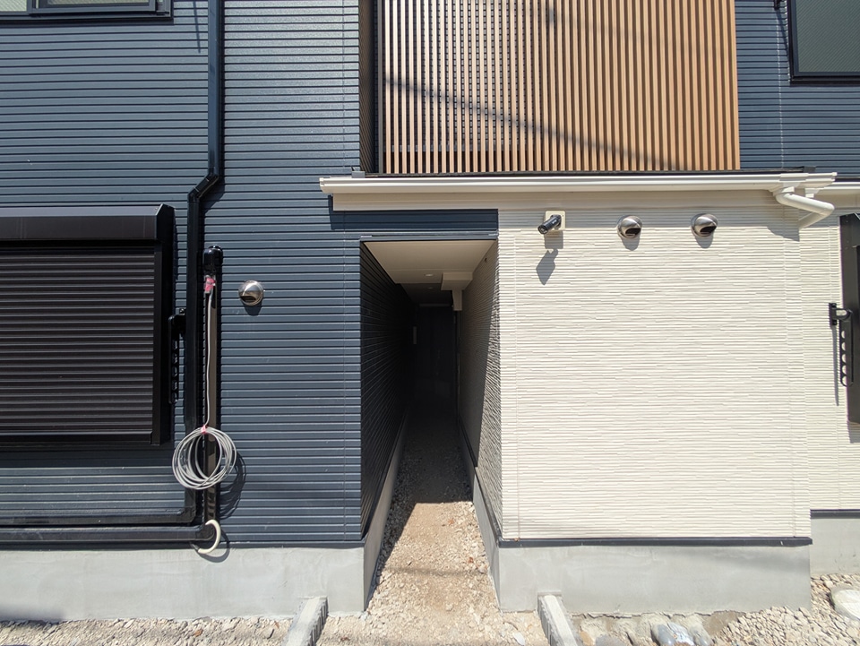 17/27 エントランス