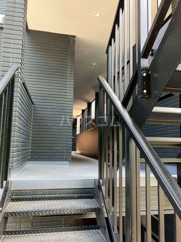 13/22 バルコニー