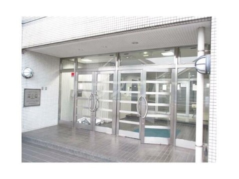 22/30 エントランス