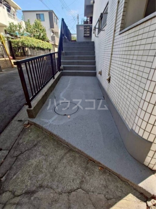 29/30 エントランス