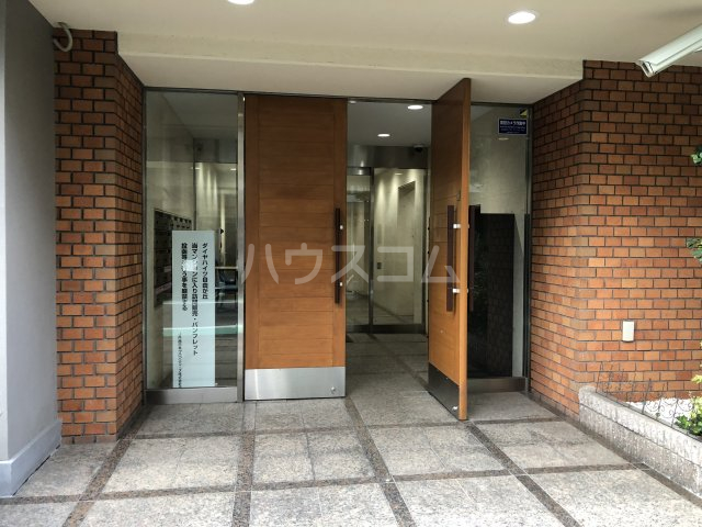 29/30 エントランス