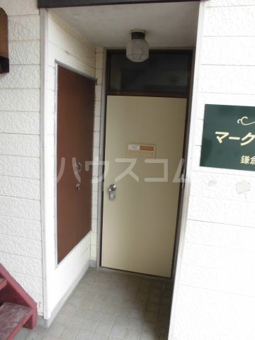 23/30 エントランス