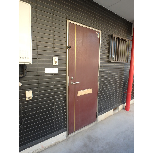 23/30 エントランス