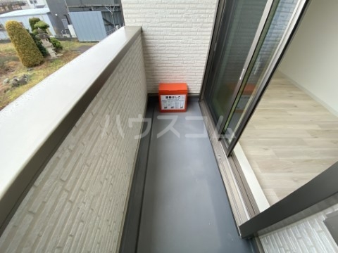 13/18 バルコニー