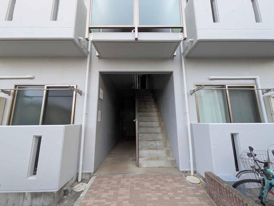 19/21 エントランス