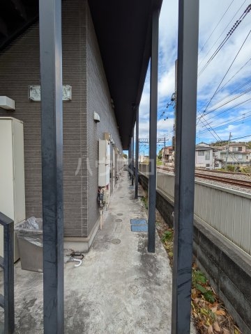 27/30 エントランス