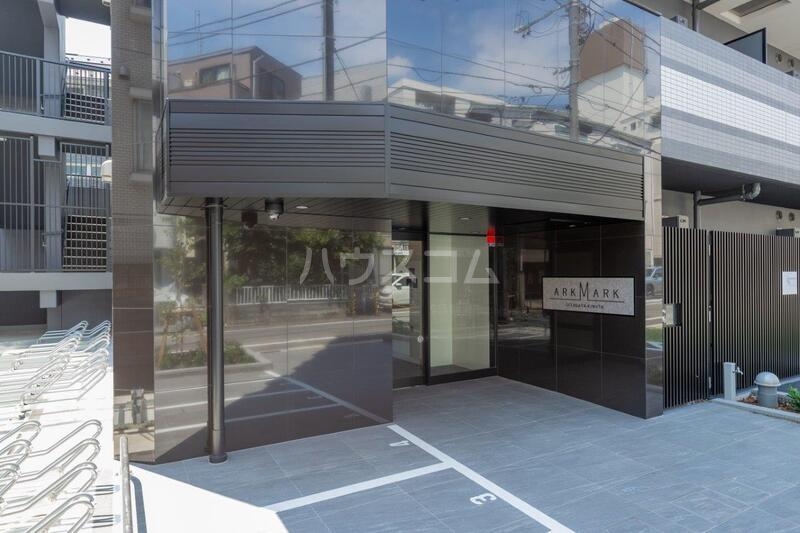 15/23 エントランス