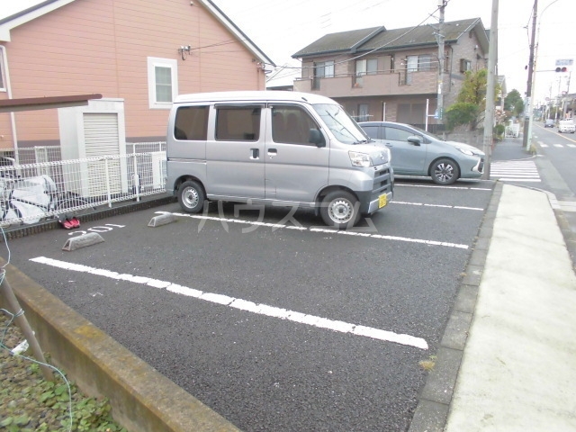 14/25 駐車場
