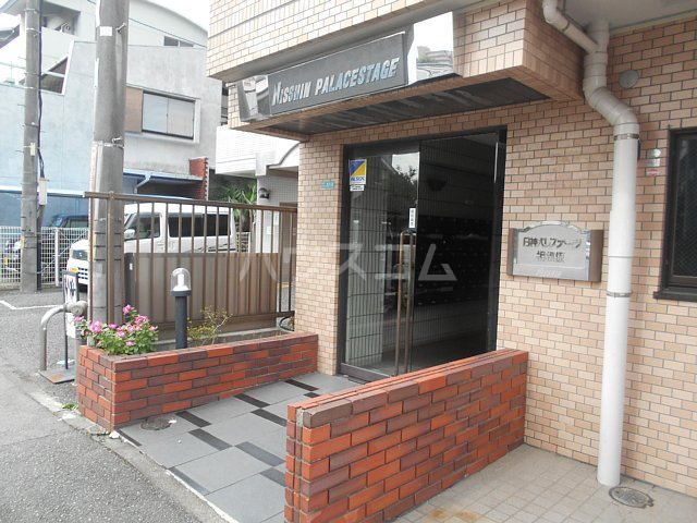 25/30 エントランス