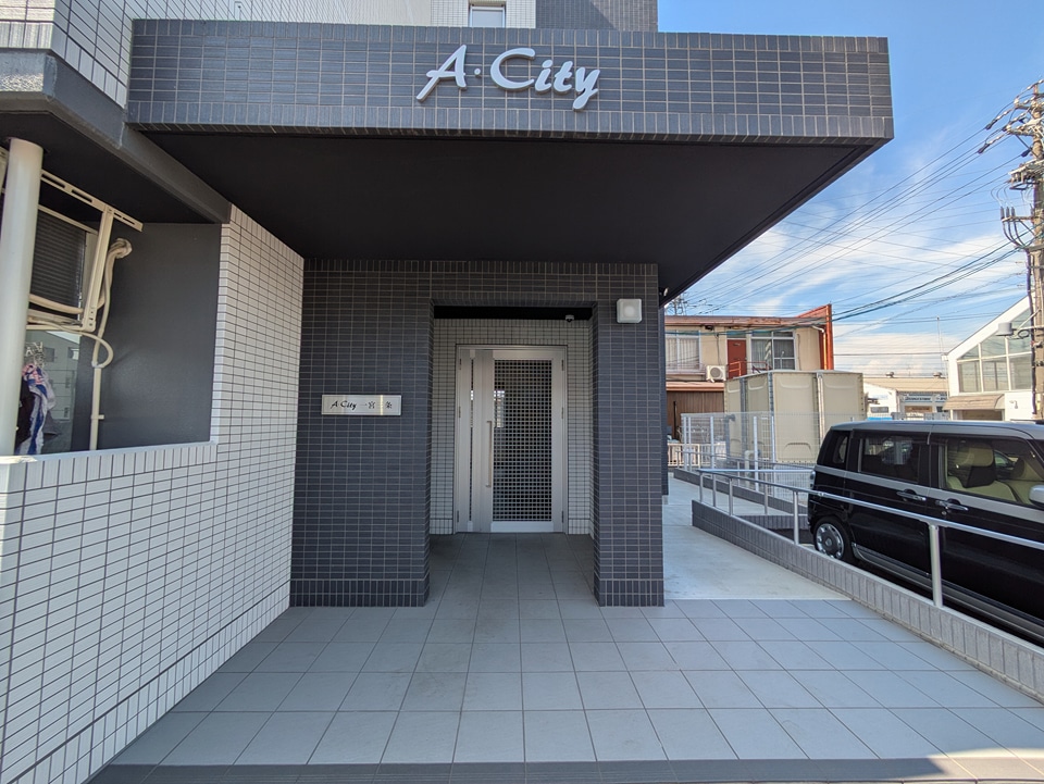 2/4 エントランス