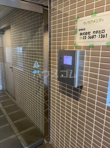 28/30 エントランス