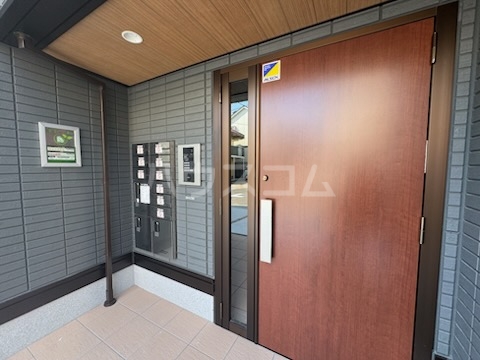 20/30 エントランス