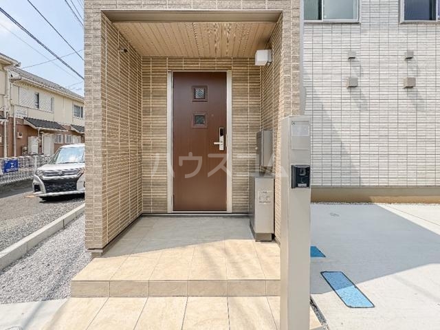 17/19 エントランス