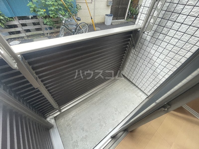 13/22 バルコニー
