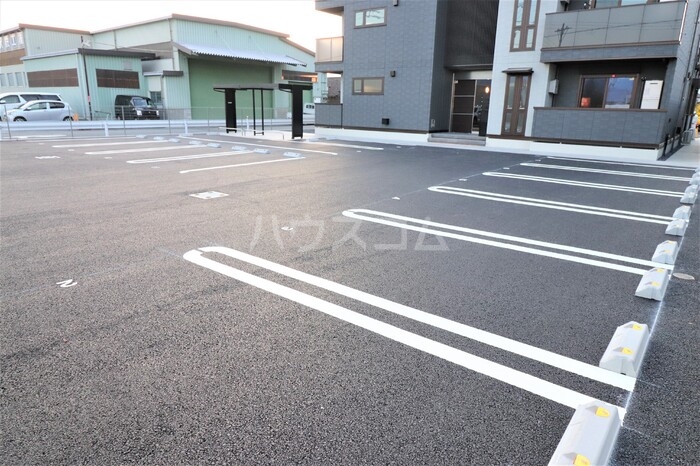 24/26 駐車場