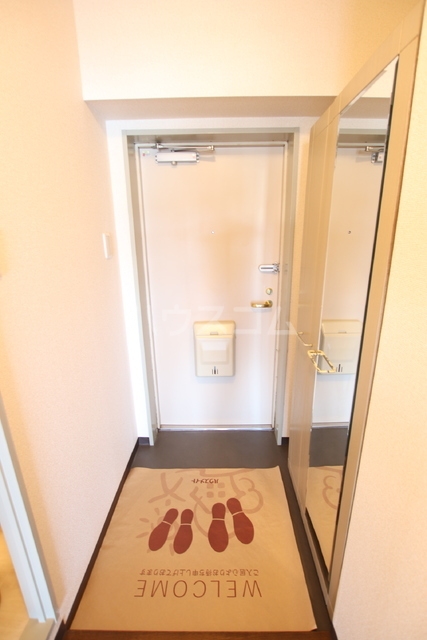 22/30 エントランス