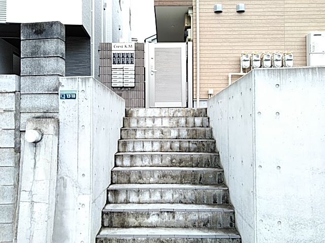 21/23 エントランス