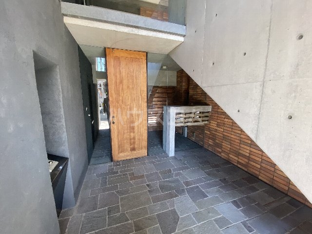 3/7 エントランス