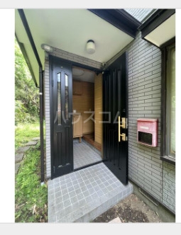 16/19 エントランス