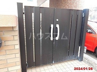 14/18 エントランス