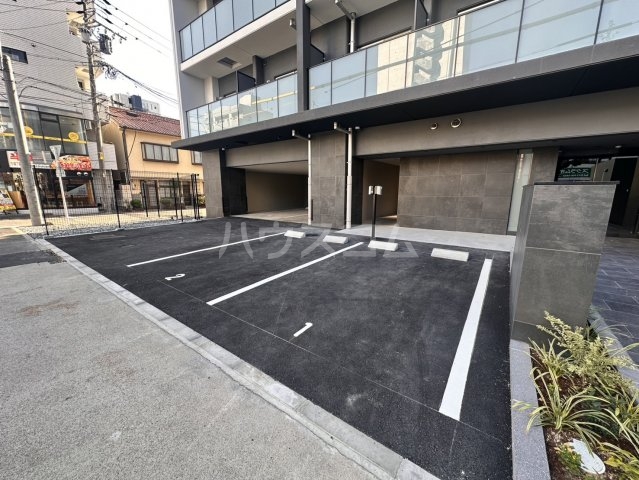 28/30 駐車場