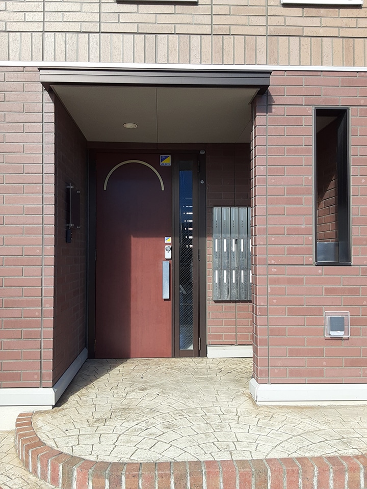 24/28 エントランス