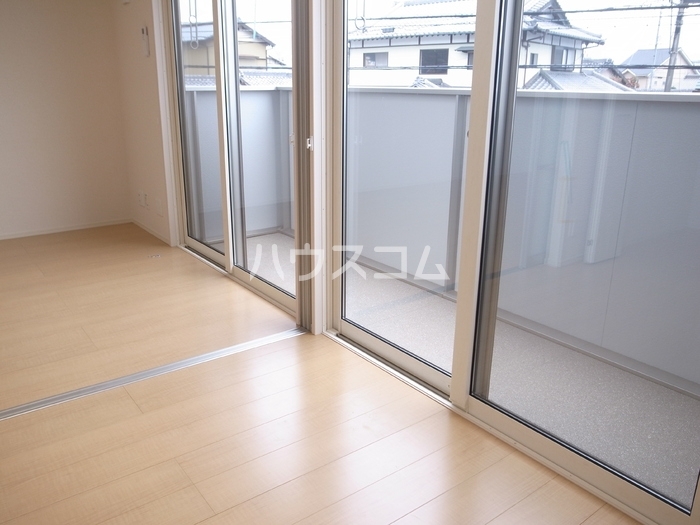 13/18 バルコニー