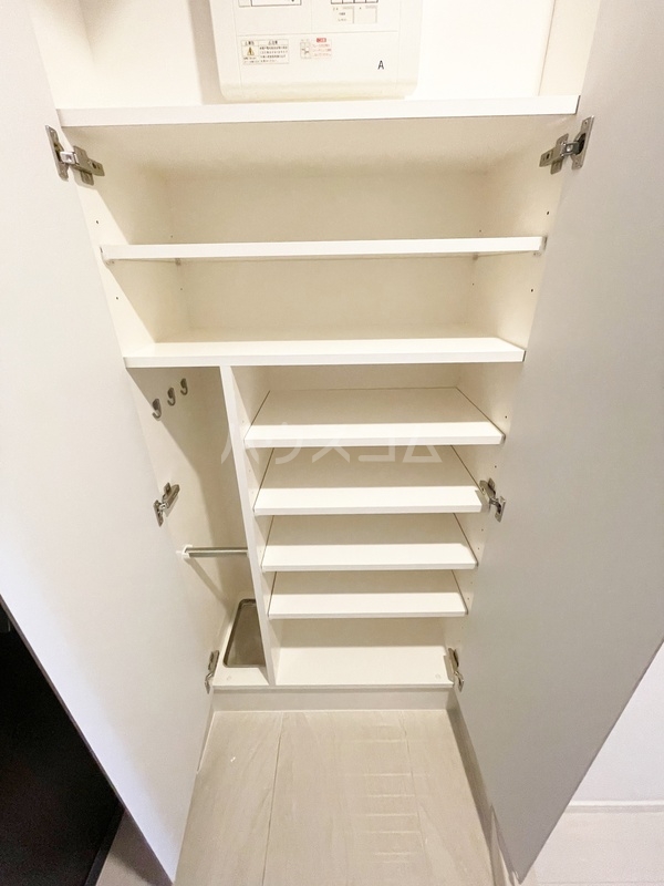 19/20 エントランス