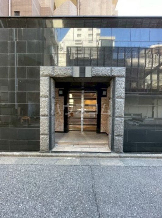 22/30 エントランス