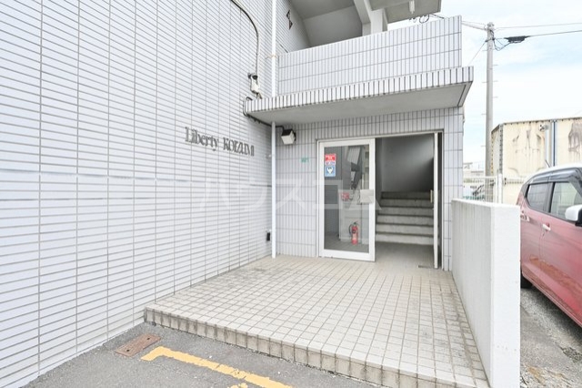 3/7 エントランス