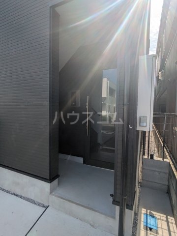 26/30 エントランス