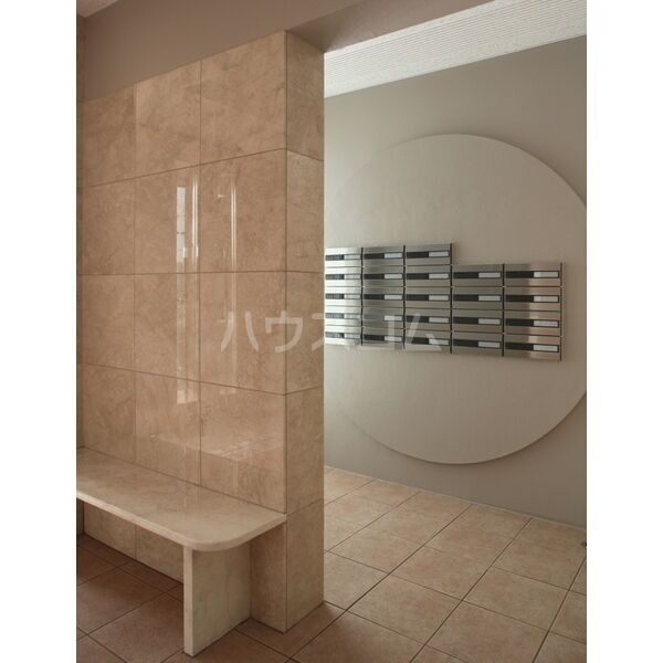 3/3 エントランス