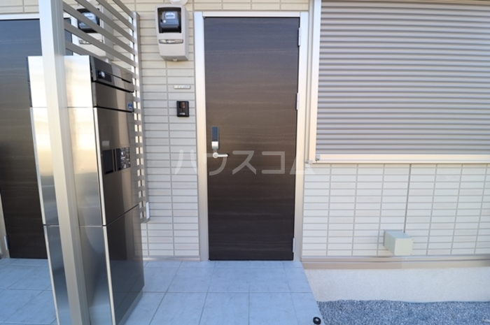 25/30 エントランス