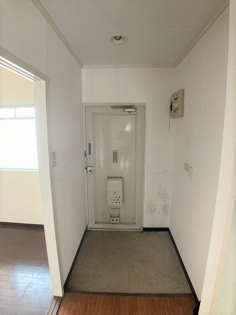 17/30 玄関