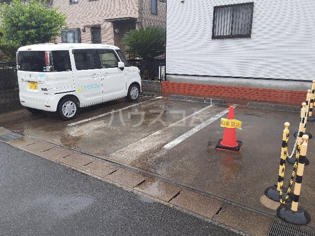 19/27 駐車場