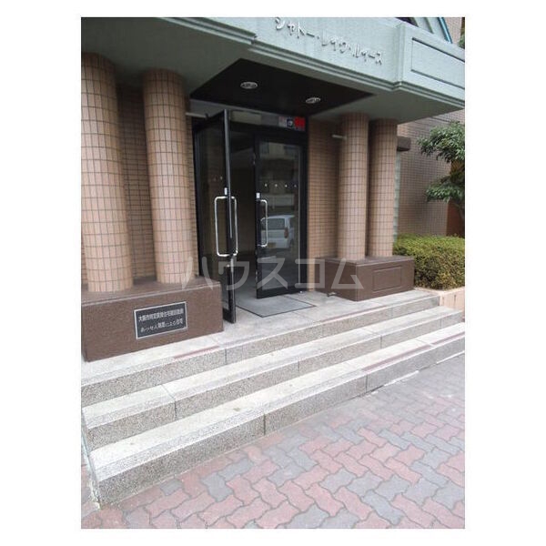 15/18 エントランス