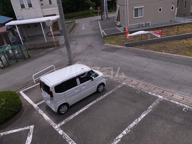 26/27 駐車場
